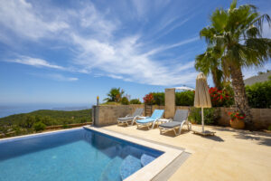 Villa Gurli Pool View